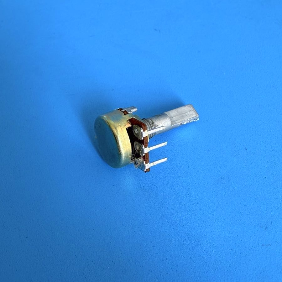 Line 6 Flextone II Guitar Amplifier Part: 3-Pin D-Shaft Potentiometer B10K Pot