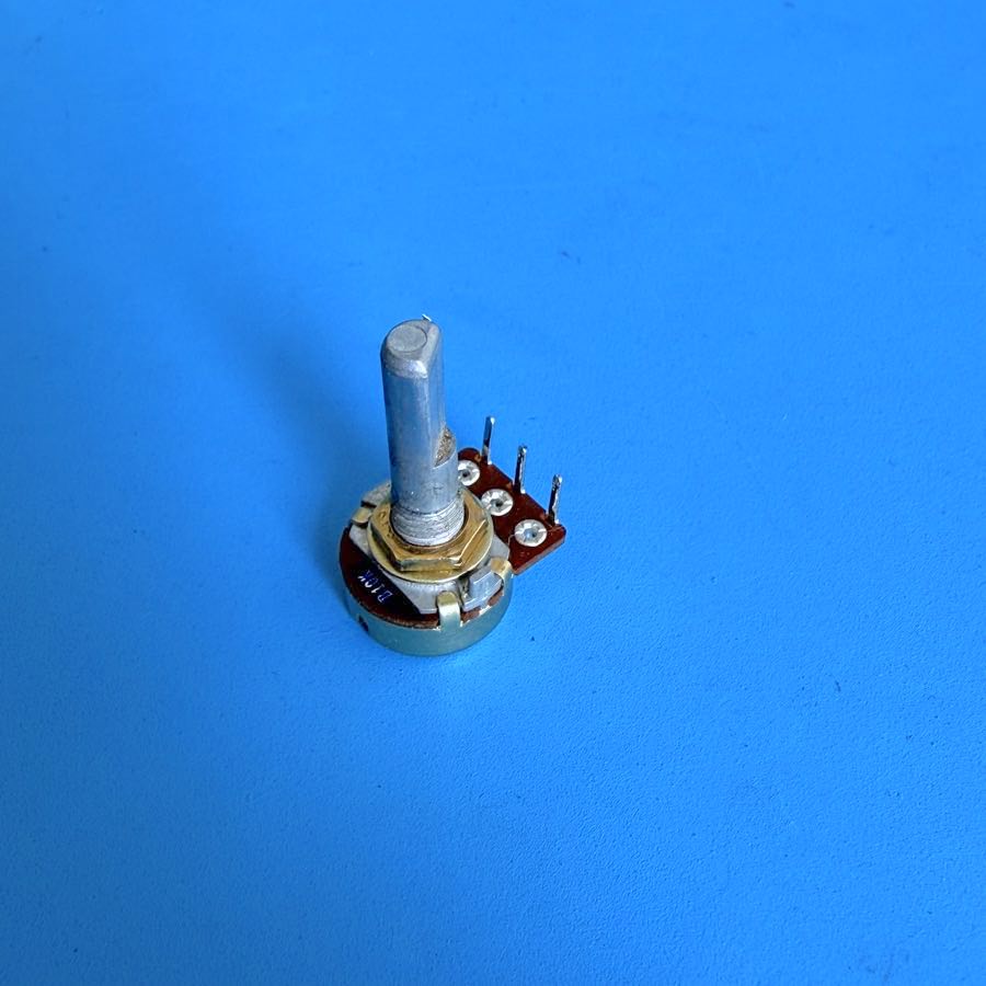 Line 6 Flextone II Guitar Amplifier Part: 3-Pin D-Shaft Potentiometer B10K Pot