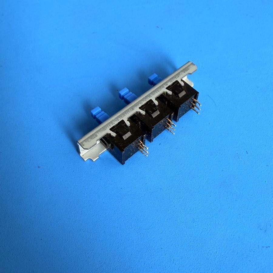 YAMAHA PSR-40 Keyboard Replacement Part: 3 Linked Push Switch Set