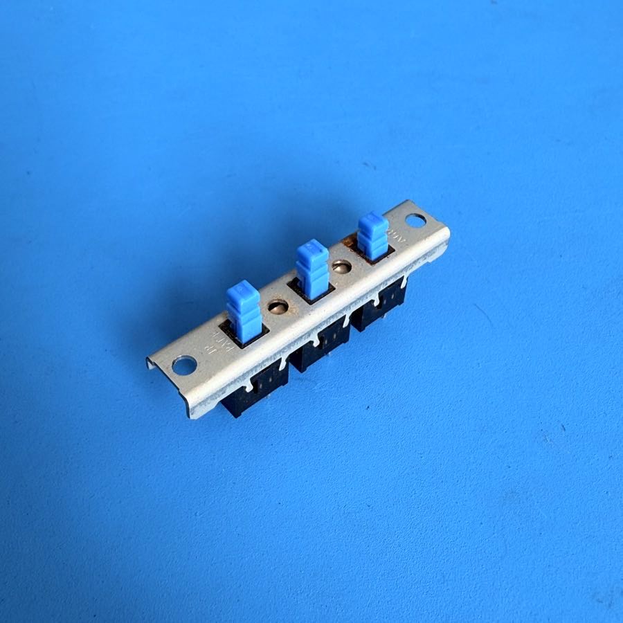 YAMAHA PSR-40 Keyboard Replacement Part: 3 Linked Push Switch Set