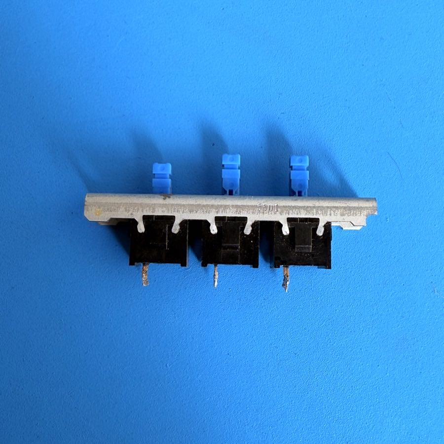 YAMAHA PSR-40 Keyboard Replacement Part: 3 Linked Push Switch Set
