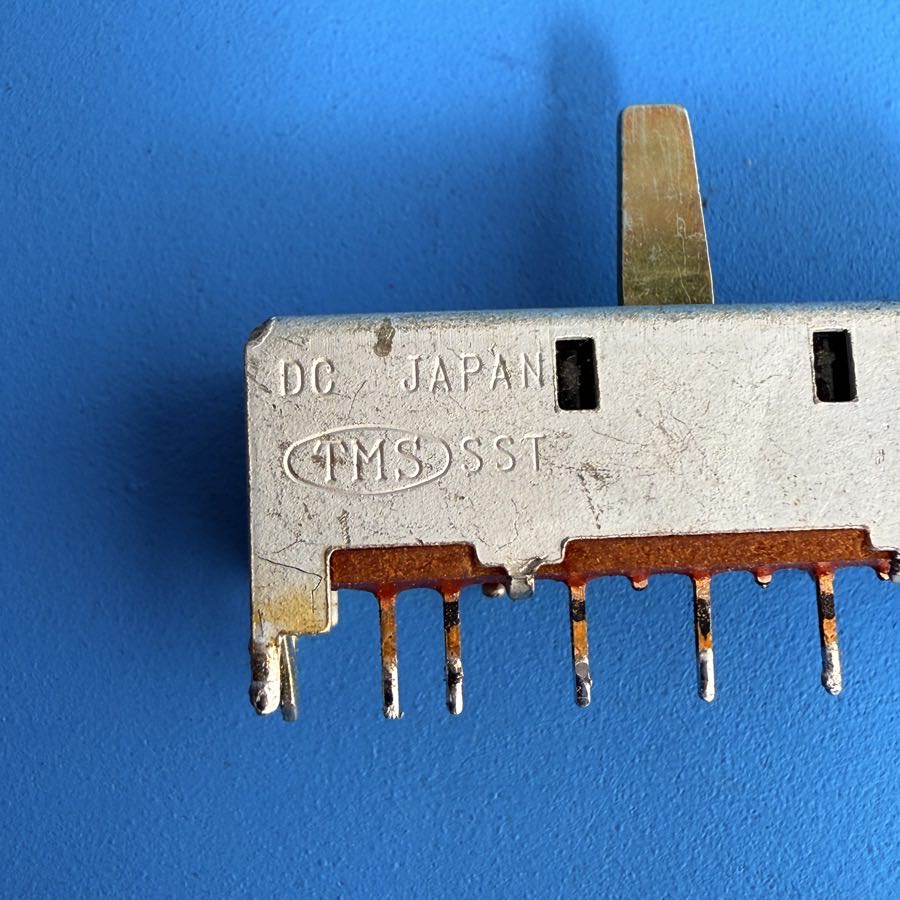 YAMAHA PSR-40 Keyboard Replacement Part: Variation 3-Position Slider Switch