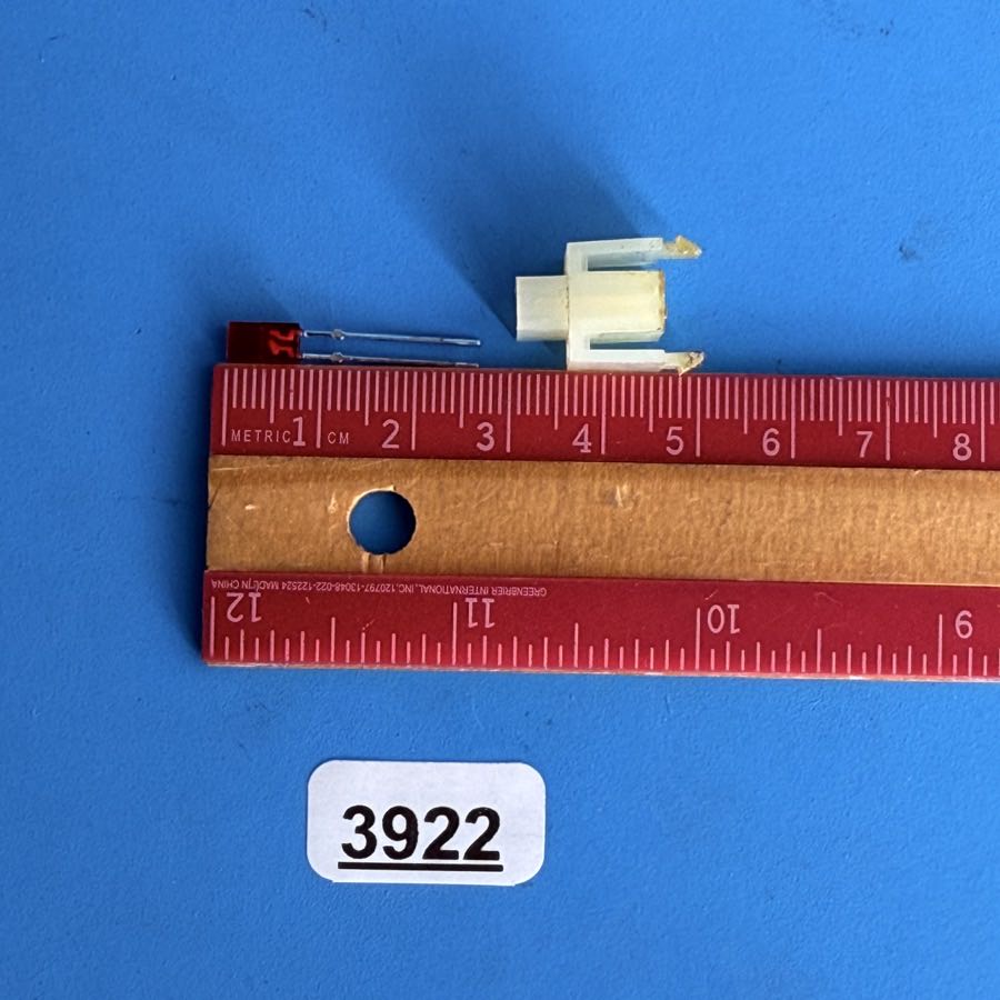 YAMAHA PSR-40 Keyboard Replacement Part: 5 Red Rectangular LEDs & 3 Holders
