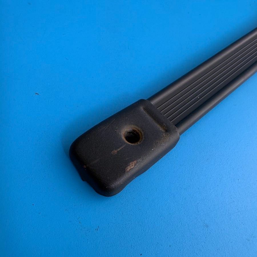 Line 6 Flextone II Guitar Amplifier Replacement Part: Carrying Handle w/Screws