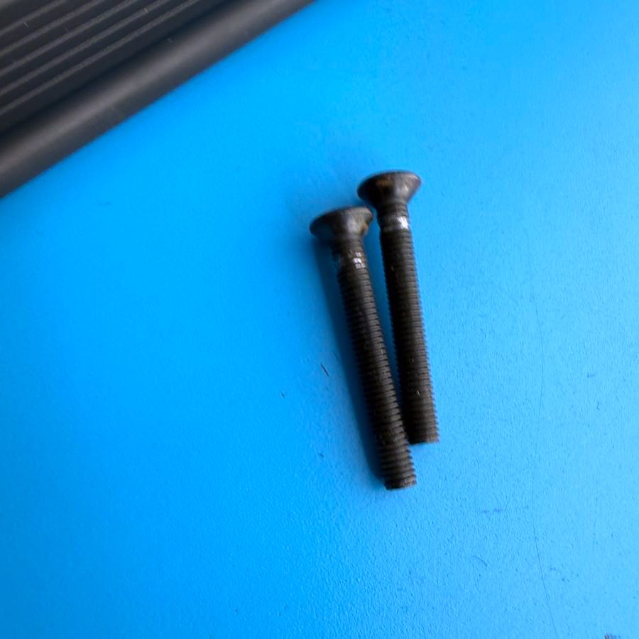 Line 6 Flextone II Guitar Amplifier Replacement Part: Carrying Handle w/Screws
