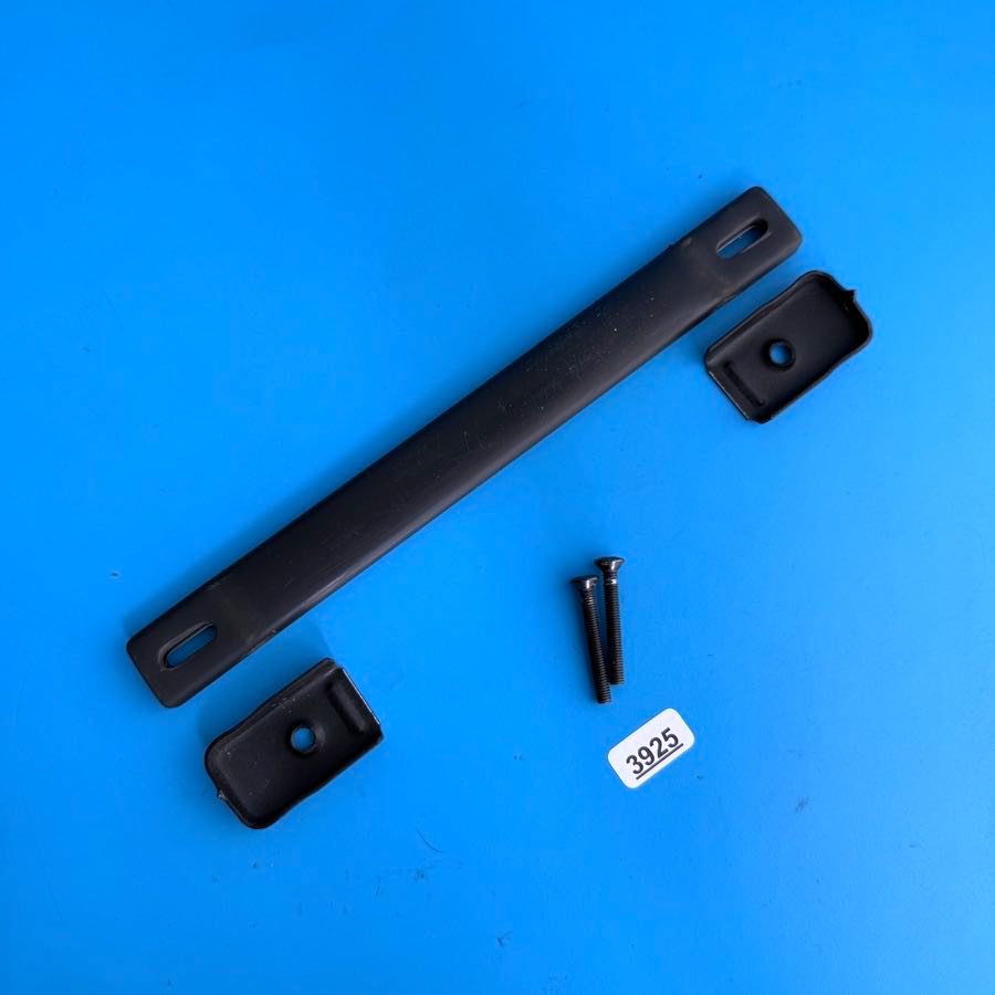 Line 6 Flextone II Guitar Amplifier Replacement Part: Carrying Handle w/Screws