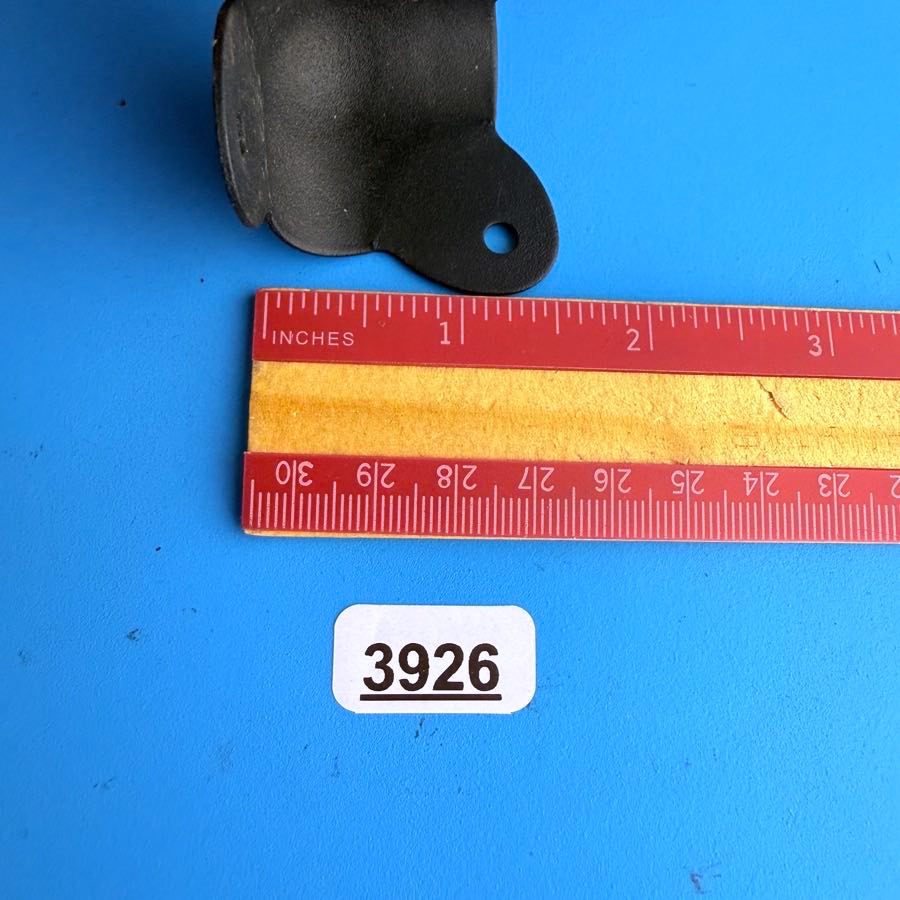 Line 6 Flextone II Guitar Amplifier Part: Metal Cabinet Corner w/Screws [4PCS]