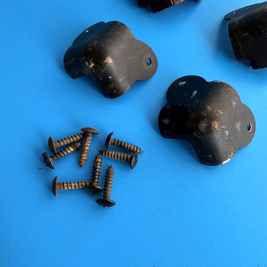 Line 6 Flextone II Guitar Amplifier Part: Metal Cabinet Corner w/Screws [4PCS]