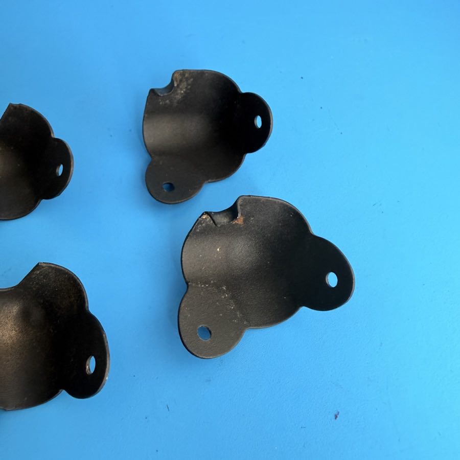 Line 6 Flextone II Guitar Amplifier Part: Metal Cabinet Corner w/Screws [4PCS]