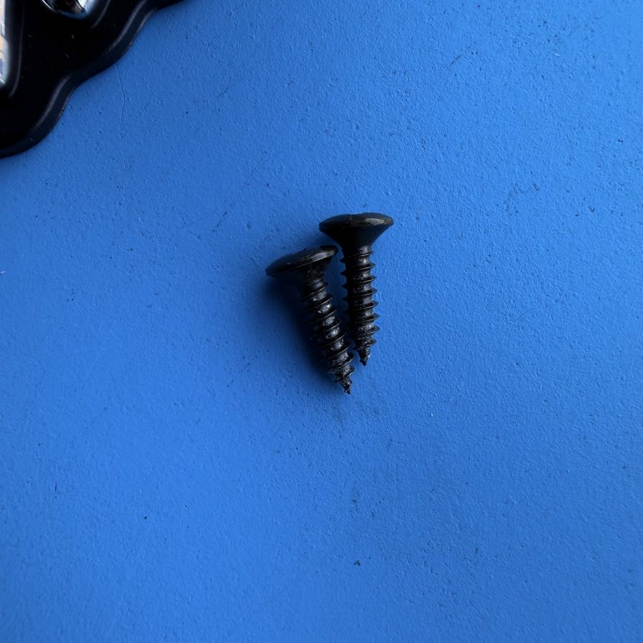 Fender Frontman 15G (PR495) Amplifier Part: Plastic Emblem Badge Logo w/Screws