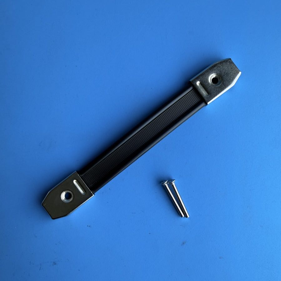 Fender Frontman 15G (PR495) Guitar Amplifier Part: Carrying Handle w/Screws