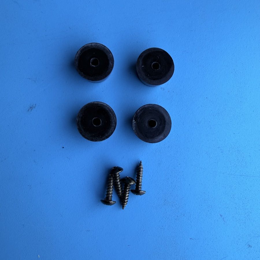 Fender Frontman 15G (PR495) Guitar Amplifier Part: Rubber Foot w/Screw [4PCS]