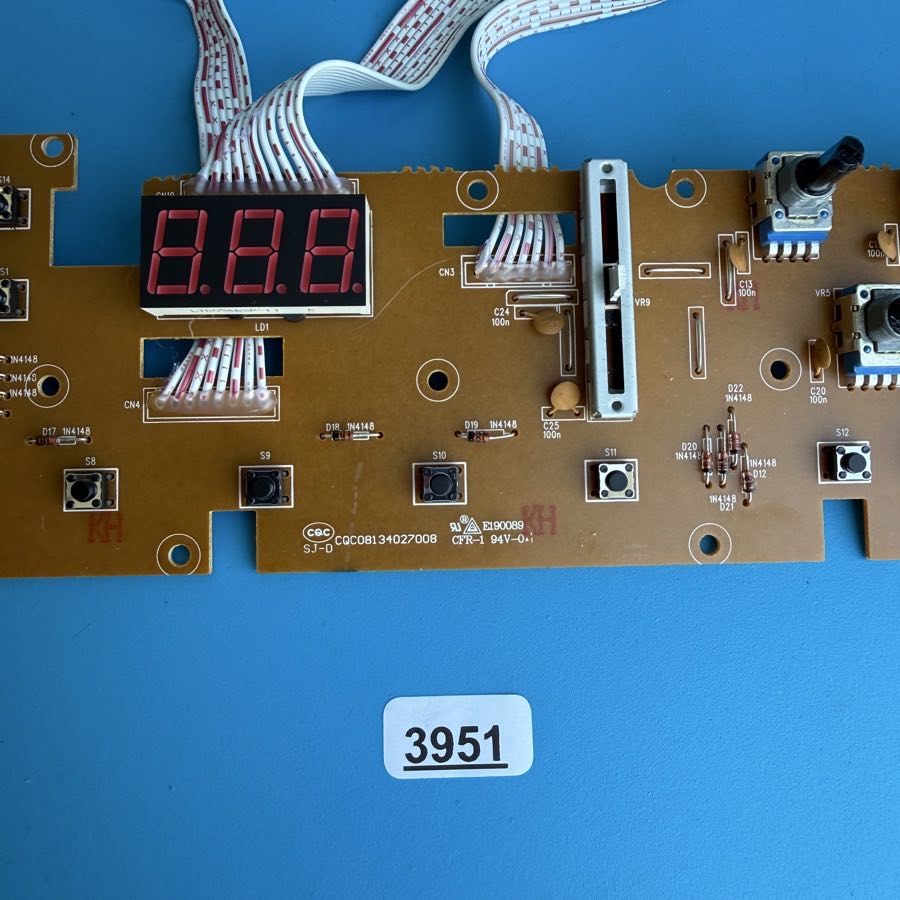 M-AUDIO OXYGEN 25 MKIII MIDI Keyboard Part: Fader Slider Display Control Board