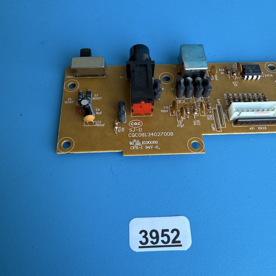 M-AUDIO OXYGEN 25 MKIII MIDI Controller Keyboard Part: ON/OFF USB Circuit Board