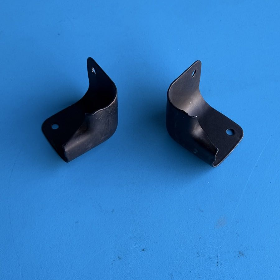 PEAVEY Bandit 112 Minx 110 Guitar Amplifier Part: Metal Cabinet Corner [2PCS]