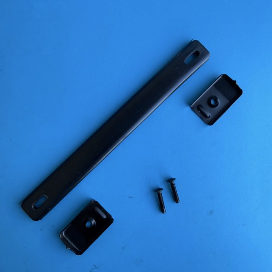 Line 6 Spider III 15 Guitar Amplifier Part: Cabinet Carrying Handle w/Screws