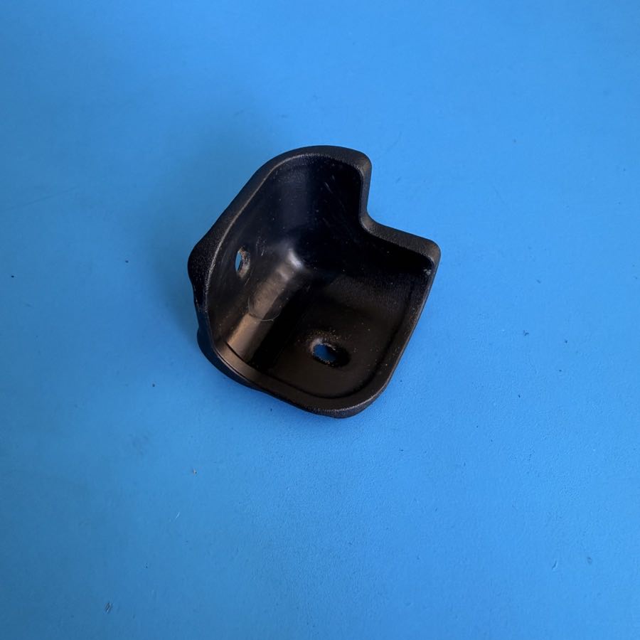 Line 6 Spider III 15 30 120 Guitar Amplifier Part: Small Corner Protector [2PCS]