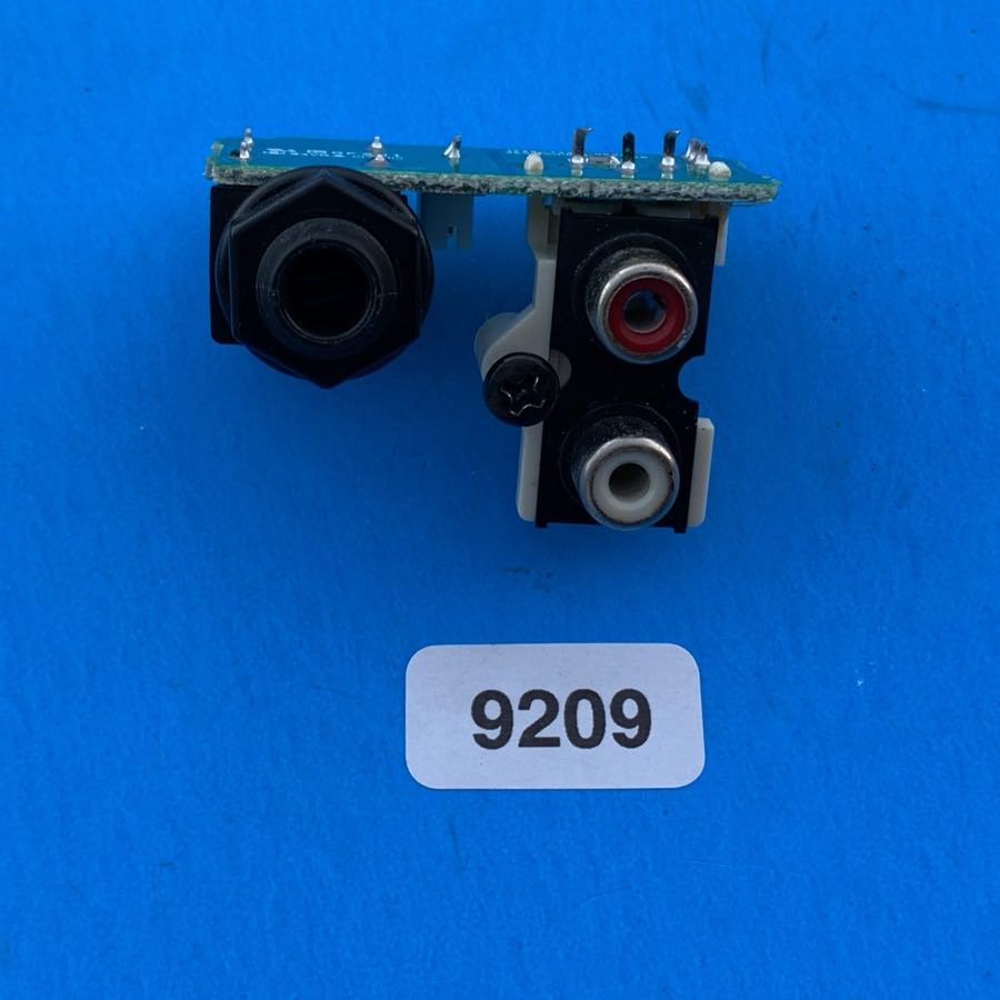 Fender G-DEC (PR520) Guitar Amplifier Part: RCA AUX IN & INPUT Jack PCB Board